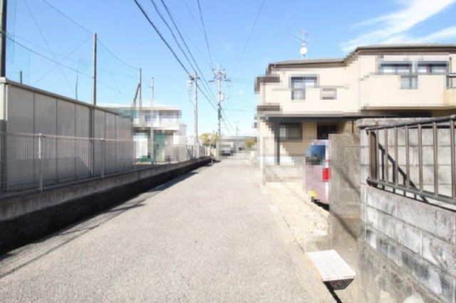 介良乙　新築戸建　1号棟（全2区画）の前面道路含む現地写真|4.2ｍ　公道