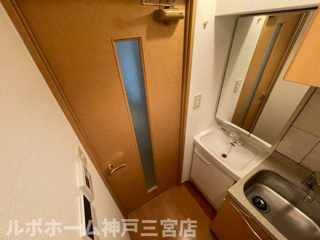 エステムコート新神戸エリタージュの洗面所