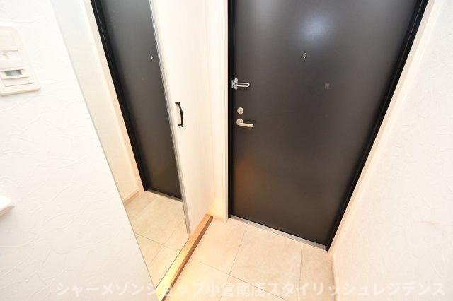 プレミアJONOの玄関