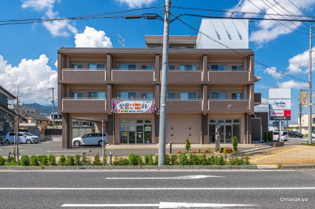 アンジュール東口の外観
