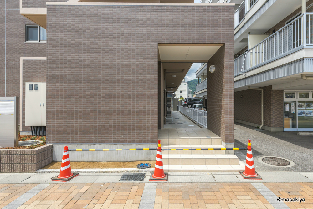 アンジュール東口のエントランス|エントランス