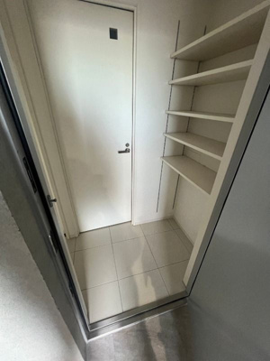 【玄関】 | CREAL三軒茶屋