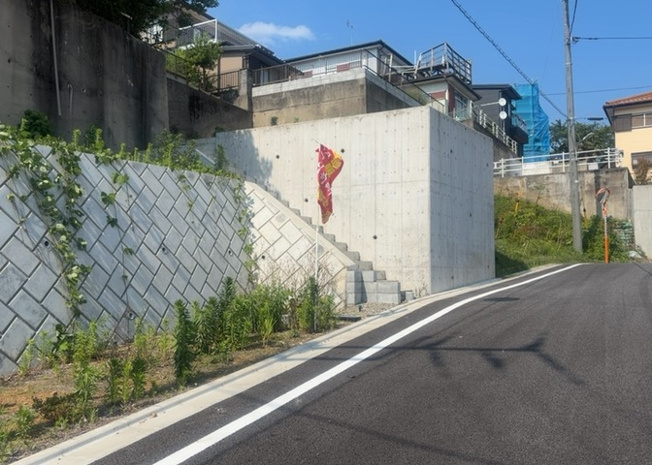【前面道路含む現地写真】 | ハザードマップは自然災害による被害を予測し、その被害範囲を地図上で表したものです。近年特に災害が多くなっていますので、事前に調査すると安心できます。ハザードマップは国交省のホームページをご覧ください。