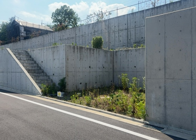 【前面道路含む現地写真】 | ハザードマップは自然災害による被害を予測し、その被害範囲を地図上で表したものです。近年特に災害が多くなっていますので、事前に調査すると安心できます。ハザードマップは国交省のホームページをご覧ください。