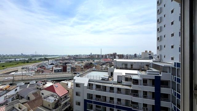 朝日プラザ八広の展望|遠くまで見渡せるパノラマビューが魅力。毎日帰るのが楽しみになる住まいです。