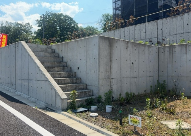 【外観】 | 物件の詳細については、現地を見てわかること以外に、役所や法務局などで調べないとわからないことがあります。そのため、現地に行く場合は、もしこの物件を買ったらどのような生活ができるかをイメージしましょう。