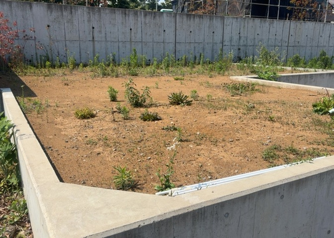 【外観】 | 土地の面積＝住宅面積ではありません。建ぺい率の問題などで、土地のある場所によって住宅を建てられる面積は限られています。高さもしかり、「土地」という言葉の中には、建築条件も含まれると考えておきましょう。