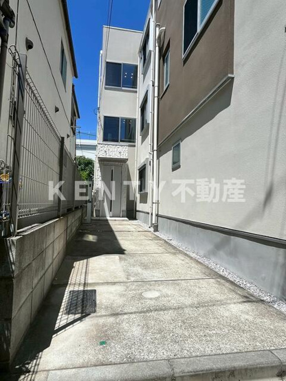 【その他共用部分】 | 西中延２丁目貸戸建 | 敷地内に広々駐輪スペースあり♪