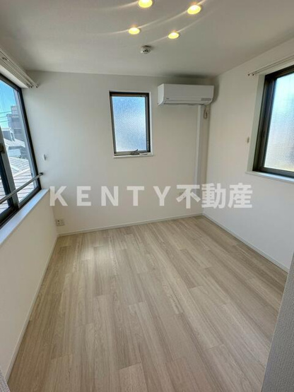 【内装】 | 西中延２丁目貸戸建 | ３階５帖洋室♪