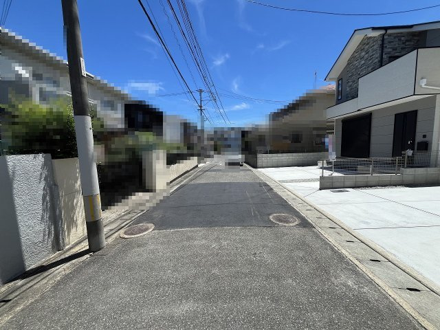 【その他】 | 福岡市南区屋形原1丁目2期　1号棟（全2棟）【仲介手数料無料・0円】 | 現地写真。前面道路です。