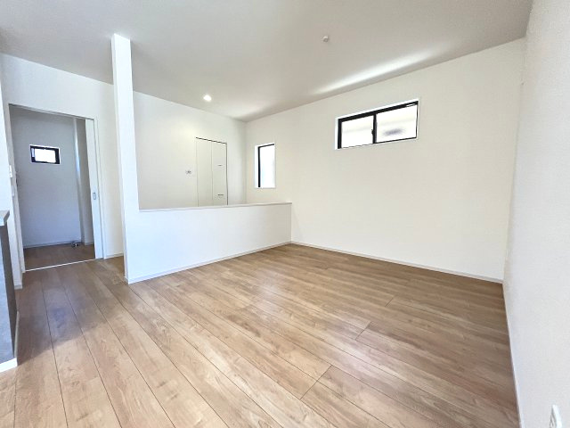 【居間・リビング】 | 福岡市南区屋形原1丁目2期　1号棟（全2棟）【仲介手数料無料・0円】 | 現地写真。