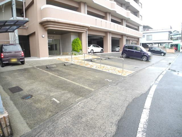 ＴＡＳ２００２の駐車場