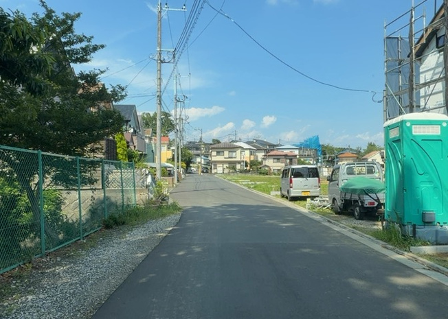 【外観】 | 家を建てる前提で土地を探している場合、地盤の丈夫さは譲れない条件の一つです。地盤が脆弱だと追加工事が必要となります。また、過去に地盤沈下や液状化現象を起こした土地は、できるだけ避けた方がいいでしょう。