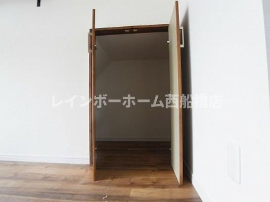 テラス・クリエイト　B棟の収納