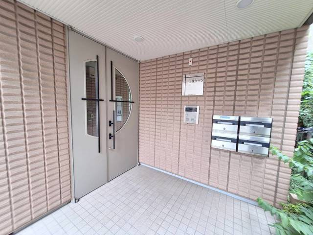 上條メゾンのエントランス