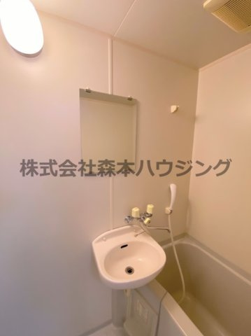 【洗面所】 | 　エリトール津田 | 洗面所です