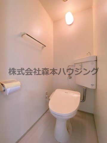 【トイレ】 | 　エリトール津田 | 落ち着いた色調のトイレです