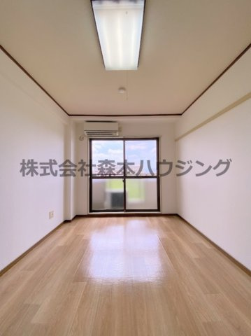 【洋室】 | 　エリトール津田 | ゆったりした洋室です