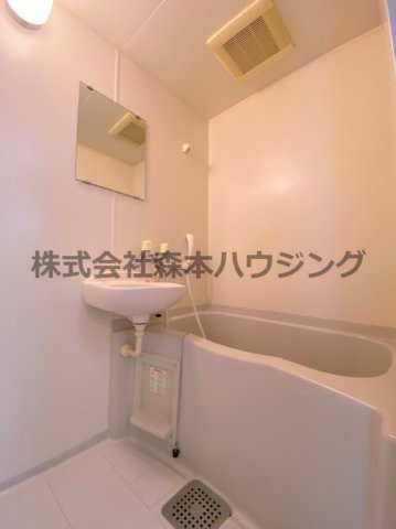 【浴室】 | 　エリトール津田 | ゆったり過ごせるお風呂です