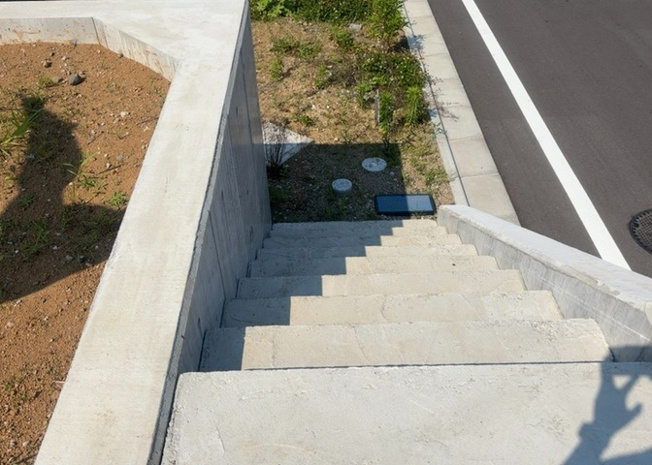 【外観】 | 土地探しをしていると都市計画区域という言葉を目にすると思います。法律によって、都道府県知事や国土交通大臣が指定するエリアのことを指しており、都市計画区域は市街化区域と市街化調整区域に分けられています。
