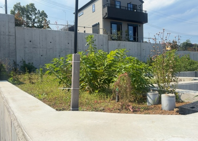 【外観】 | 土地の面積＝住宅面積ではありません。建ぺい率の問題などで、土地のある場所によって住宅を建てられる面積は限られています。高さもしかり、「土地」という言葉の中には、建築条件も含まれると考えておきましょう。