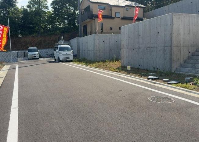 【外観】 | 物件の詳細については、現地を見てわかること以外に、役所や法務局などで調べないとわからないことがあります。そのため、現地に行く場合は、もしこの物件を買ったらどのような生活ができるかをイメージしましょう。
