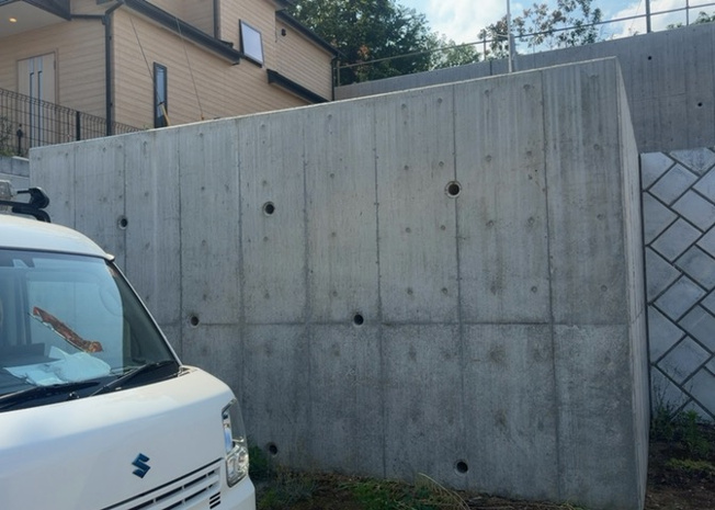 【外観】 | 物件の詳細については、現地を見てわかること以外に、役所や法務局などで調べないとわからないことがあります。そのため、現地に行く場合は、もしこの物件を買ったらどのような生活ができるかをイメージしましょう。