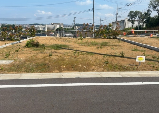 【外観】 | 販売されている全ての土地が、宅地用の土地であるとは限りません。都市計画法に基づき、基本的に住宅を建てることができるのは土地計画区であることに加え、市街化区域として定められている地域のみとなっています。