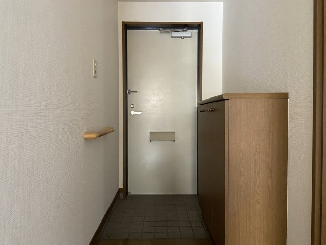 ルネス国分の玄関