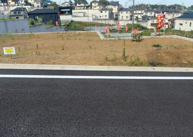 【外観】 | 家を建てる前提で土地を探している場合、地盤の丈夫さは譲れない条件の一つです。地盤が脆弱だと追加工事が必要となります。また、過去に地盤沈下や液状化現象を起こした土地は、できるだけ避けた方がいいでしょう。