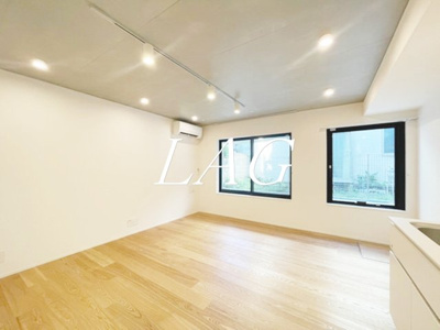 【居間・リビング】 | PIENZA　中野新橋 | 洋室のお部屋です。