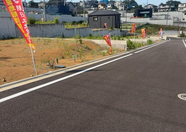 【外観】 | 物件の詳細については、現地を見てわかること以外に、役所や法務局などで調べないとわからないことがあります。そのため、現地に行く場合は、もしこの物件を買ったらどのような生活ができるかをイメージしましょう。