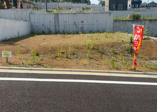【外観】 | 家を建てる前提で土地を探している場合、地盤の丈夫さは譲れない条件の一つです。地盤が脆弱だと追加工事が必要となります。また、過去に地盤沈下や液状化現象を起こした土地は、できるだけ避けた方がいいでしょう。