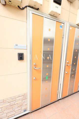 ユナイト黄金町エレーヌの杜のエントランス