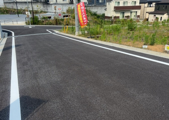 【外観】 | 物件の詳細については、現地を見てわかること以外に、役所や法務局などで調べないとわからないことがあります。そのため、現地に行く場合は、もしこの物件を買ったらどのような生活ができるかをイメージしましょう。