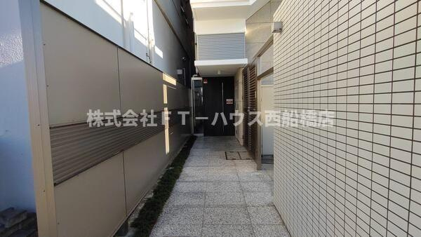 ヴォーナ・ヴィータ行徳駅前