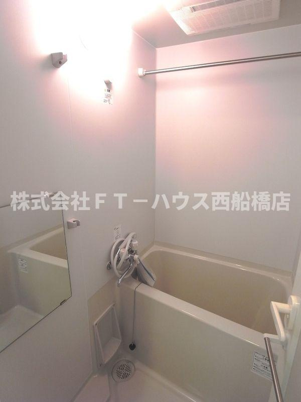 ヴォーナ・ヴィータ行徳駅前の浴室