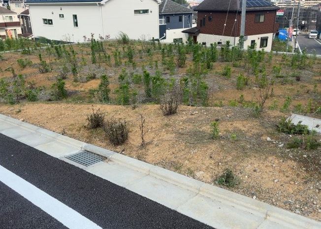 【外観】 | 物件の詳細については、現地を見てわかること以外に、役所や法務局などで調べないとわからないことがあります。そのため、現地に行く場合は、もしこの物件を買ったらどのような生活ができるかをイメージしましょう。