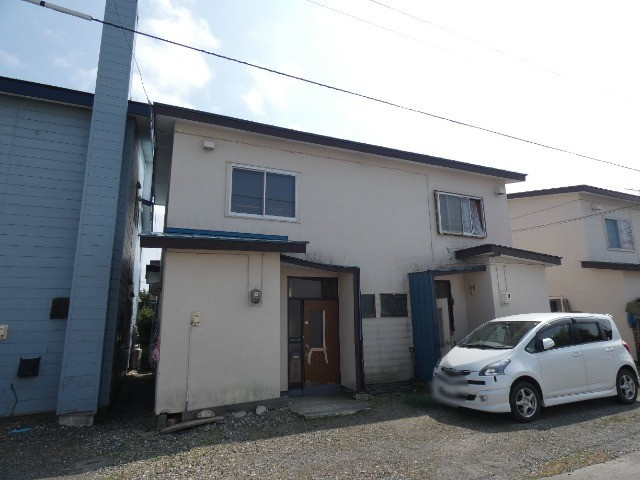 帯広市西六条北２丁目のテラスハウス