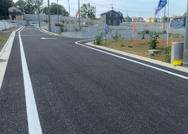 【外観】 | 物件の詳細については、現地を見てわかること以外に、役所や法務局などで調べないとわからないことがあります。そのため、現地に行く場合は、もしこの物件を買ったらどのような生活ができるかをイメージしましょう。