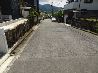 【前面道路含む現地写真】 | 川西市水明台2丁目7の55　中古一戸建て