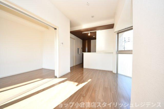 ウィングス重住の居間・リビング