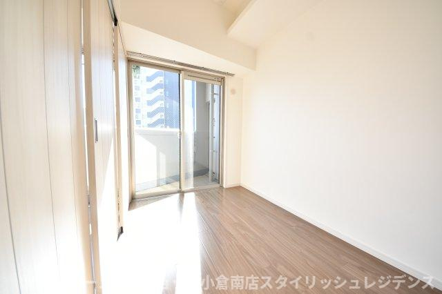 ウィングス重住の洋室