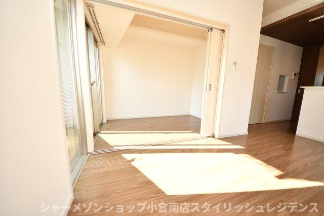 ウィングス重住の居間・リビング