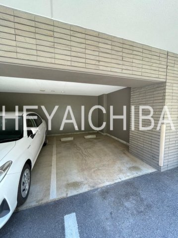 ダイアパレス蔵前の駐車場