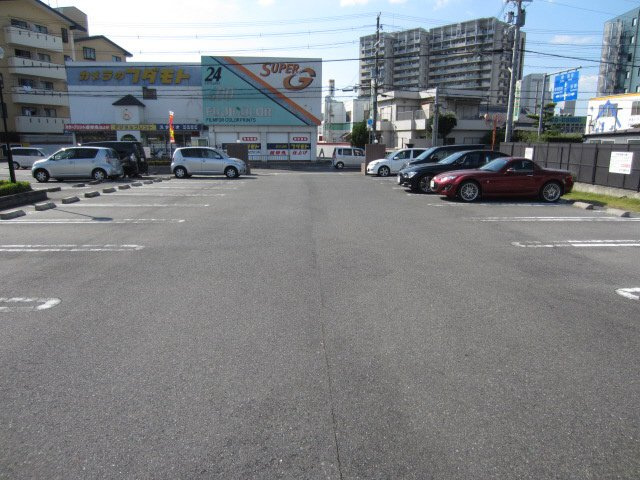 【駐車場】