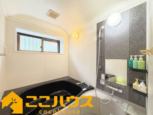 恩納村谷茶　中古一戸建ての浴室|お子様とゆっくりくつろげるユニットバス