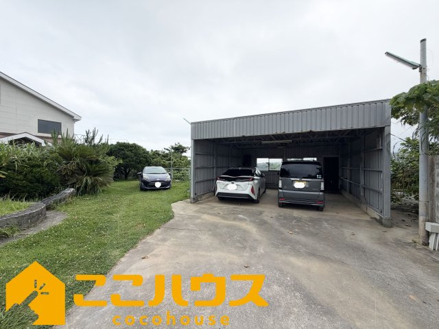 恩納村谷茶　中古一戸建ての駐車場|駐車５台可能です！　※車種により5台以上可◎
