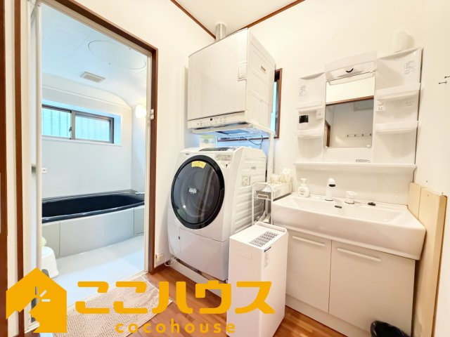 恩納村谷茶　中古一戸建ての脱衣所|独立洗面所とランドリースペース♪
