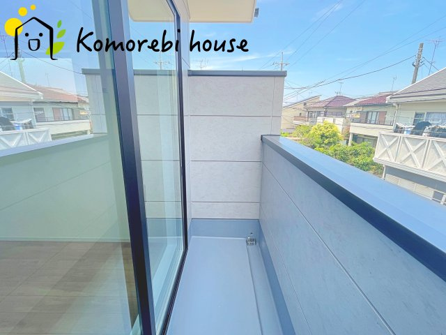 上尾市壱丁目北　1期　新築一戸建て　KEIAI　GRACE　01のバルコニー|お洗濯にも便利なバルコニー付き